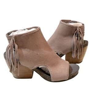 OTBT Free Spirit Suede Leather Chunky‎ Heel Sandals with Fringe